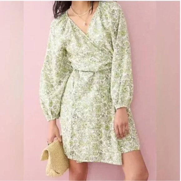 J. Crew Linen Wrap Dress in Tossed Floral Green/Cream Size Small NWT - Picture 2 of 13